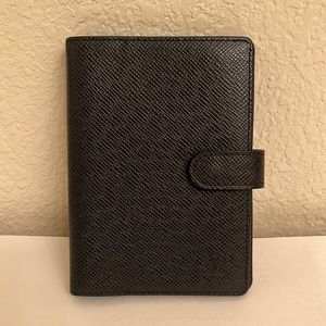 Louis Vuitton Agenda: Black